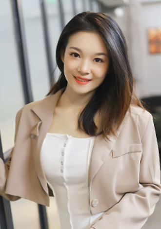 Most gorgeous profiles: beautiful Thai member Yu from Zhengzhou