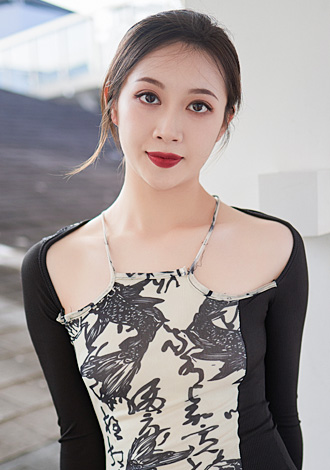 Gorgeous profiles only: caring and attractive Asian member Yunfei from Guangdong