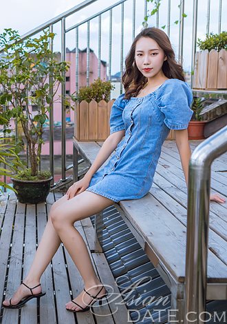 Gorgeous profiles only: attractive Asian member Wei(Winnie)