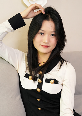 Most gorgeous profiles: beautiful Thai member Liqin from Zhuzhou